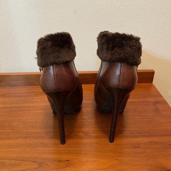 Guess women's brown Ankle Bootie 4" stiletto heel faux fur trim side zip size 7 - Picture 5 of 7